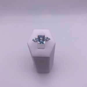 14k yellow gold blue topaz ring
